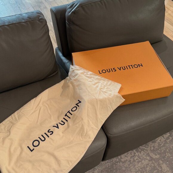 Louis Vuitton Monogram Eclipse Keepall Bandoulière 55 Duffle Bag - Picture 14 of 16